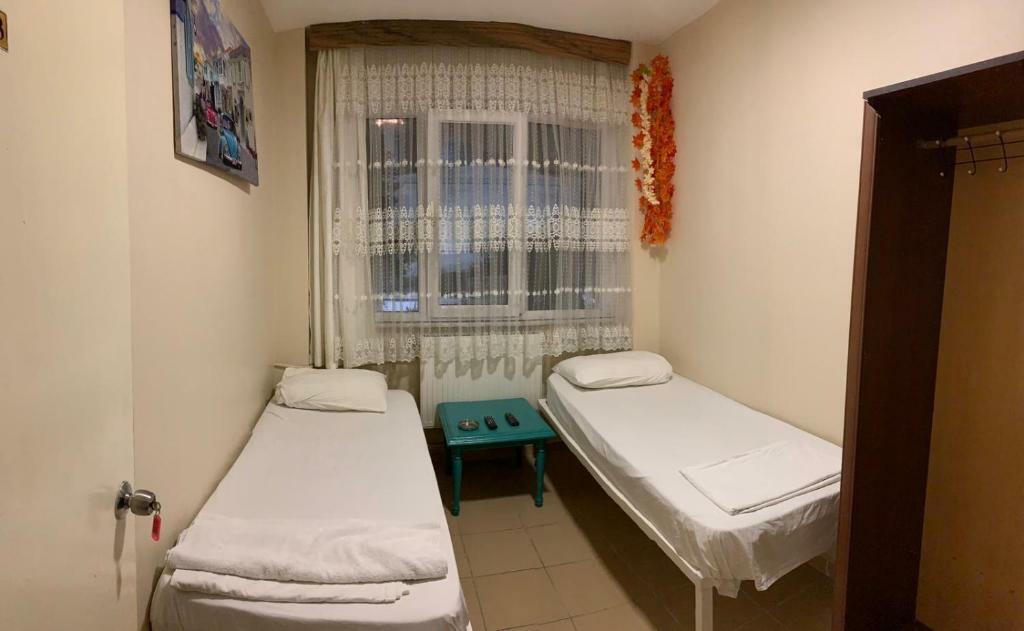 Hayat Pansiyon Hostel Istanbul Ngoại thất bức ảnh